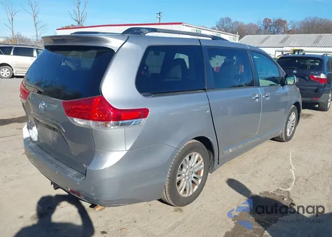 2013 Toyota Sienna Xle V6 8 Passenger from USA, damaged, VIN 5TDYK3DC5DS303944